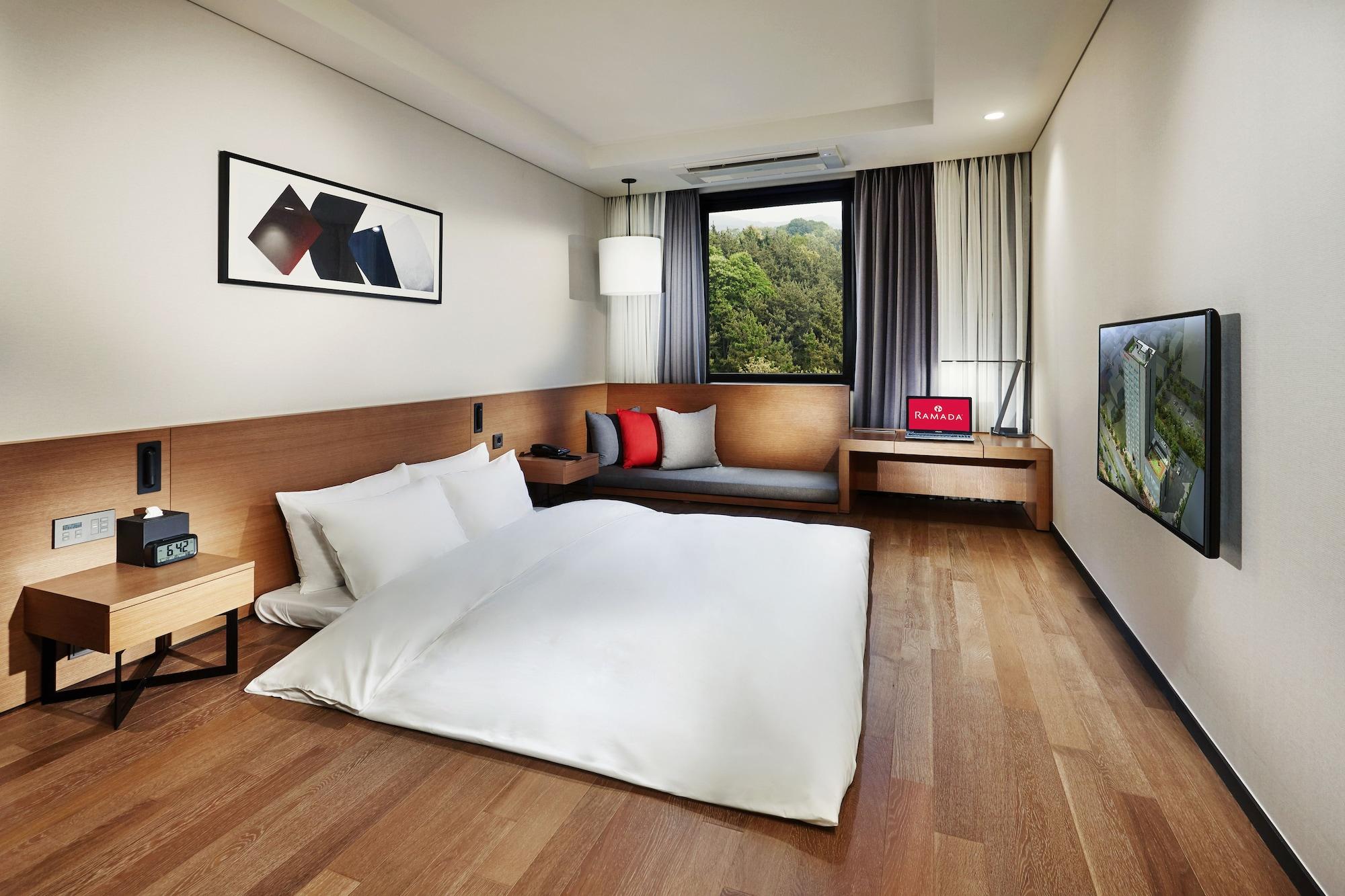 Ramada By Wyndham Gunsan Hotel Luaran gambar